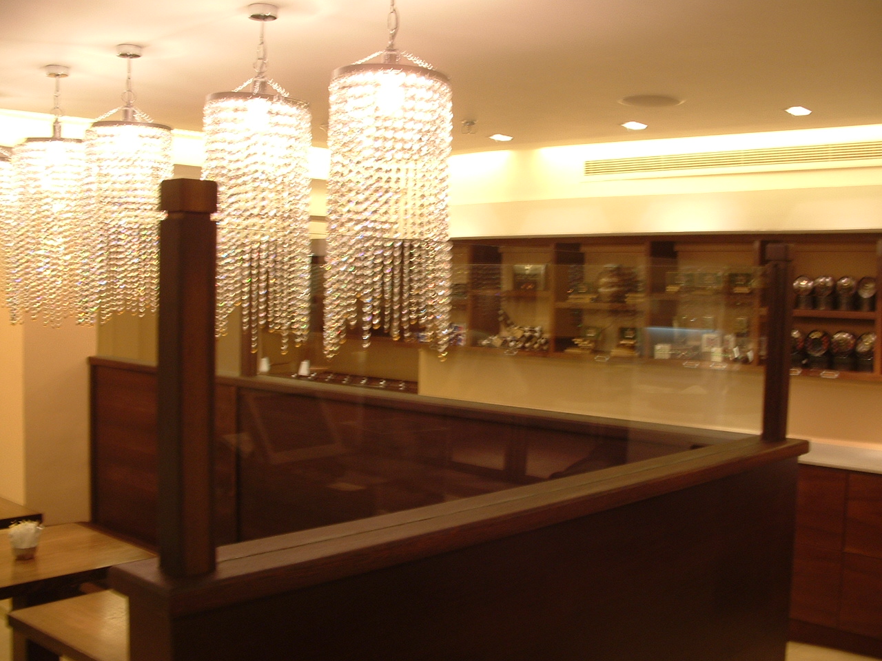 Elgin-avenue-and-Harrods-chocolate-bar-017